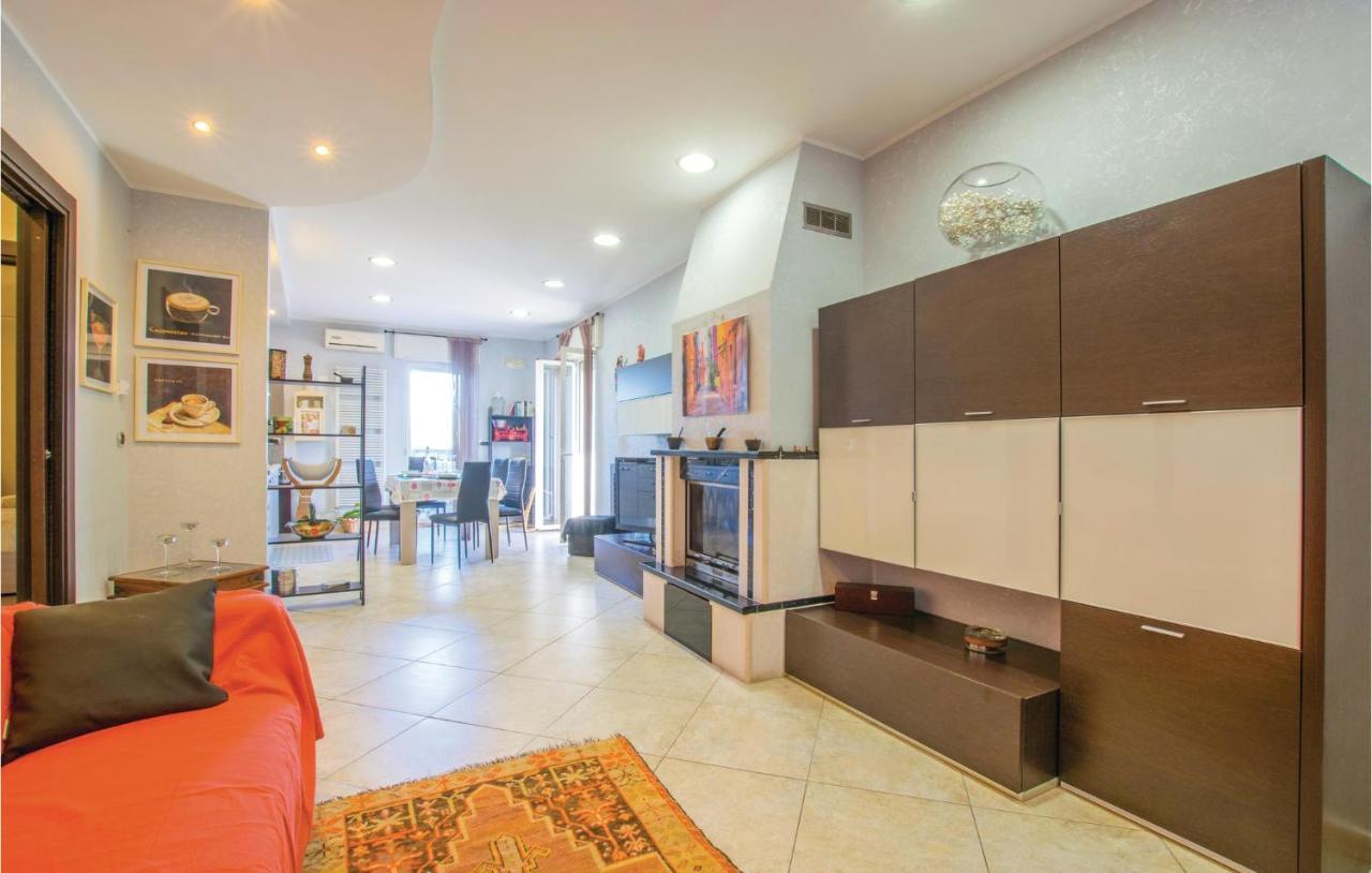 Awesome Apartment In Bari With Wifi 외부 사진